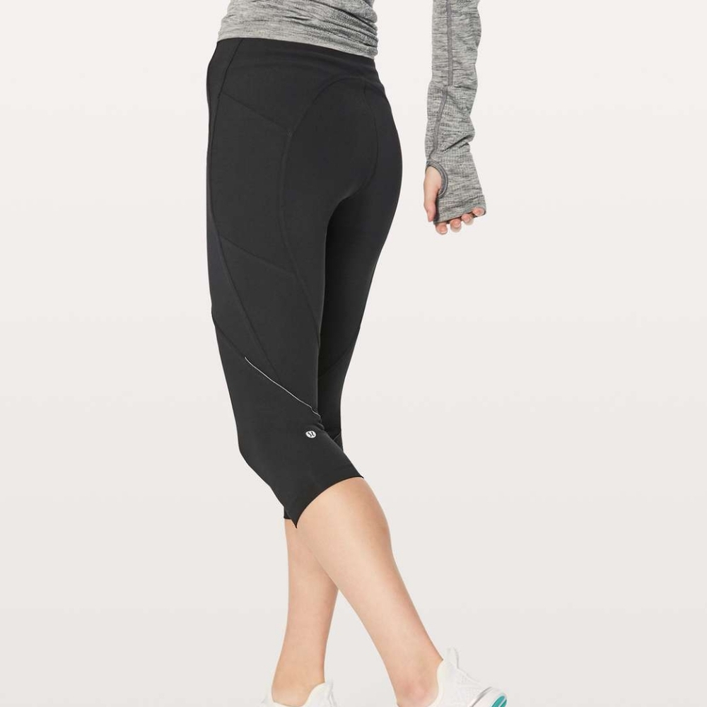 EUC 💎 Lululemon Lead The Pack Crop 23"Black Size 6